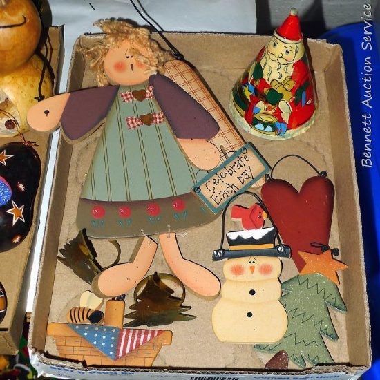Pair of metal tree napkin rings; plus a seasonal hanging with ornaments, largest piece is 14"; more.