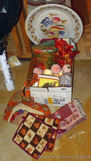 Autumn table linens including 20" plastic platter, paper plates, placemats, table cloths, cups,