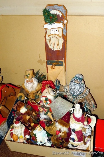 Santa figurines and ornaments up to 20" note holder.