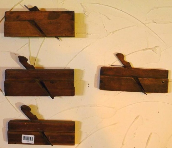 Four molding planes. All in decent vintage condition. All measure about 9.5? long.