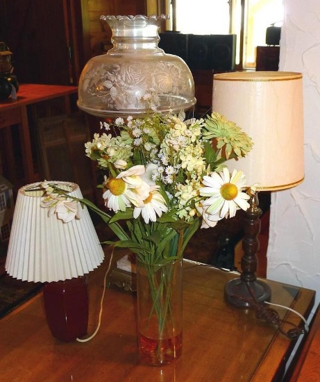Three table lamps and a flower vase. Tallest lamp is 26" to top of shade. Cute redone oil lamp