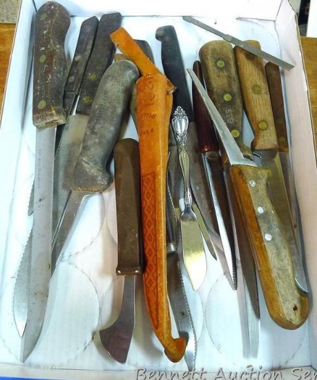 Chicago Cutlery and other knives as pictured, up to 13". Plus a leather J. Marttiini sheath.
