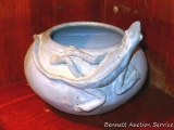 Cool grey blue low vase with gecko on top by Irene Gimeno. No damage noted. Very nice piece!