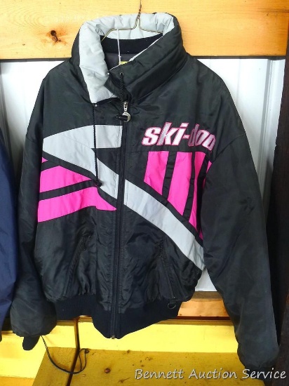 Ski-Doo Bombardier women's jacket is size 42. In nice condition. Style 440586. Zipper zips smoothly.