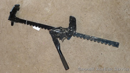 Fence stretcher is 32" long. Ratchets nicely.