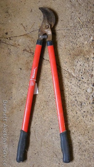 Corona SL6500 bypass lopper is 32" long.