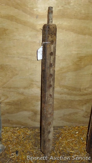 Category 2 draw bar is 26" between ends.