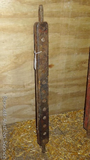 Category 2 draw bar is 26" between ends.