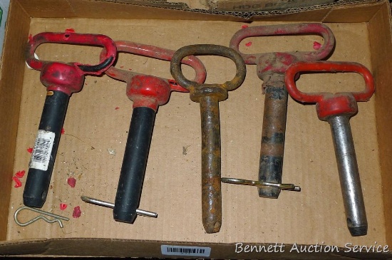 Five hitch pins up to 7/8" x 4-1/4".
