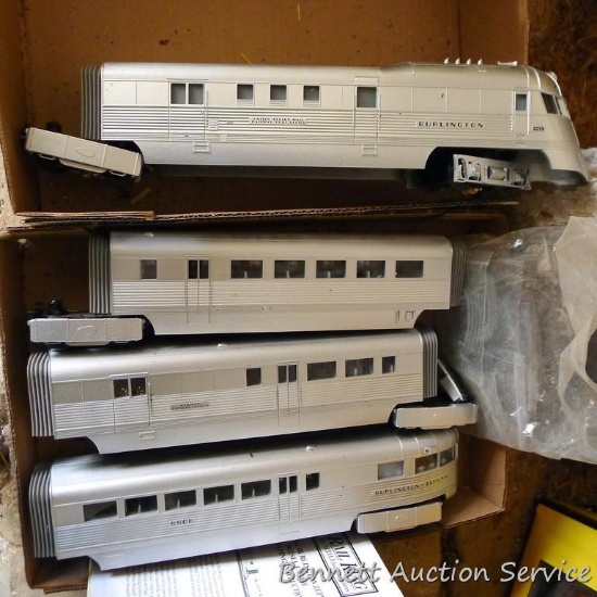 Rail King Burlington Zephyr model trains with instruction book. Diesel engine, caboose and two car