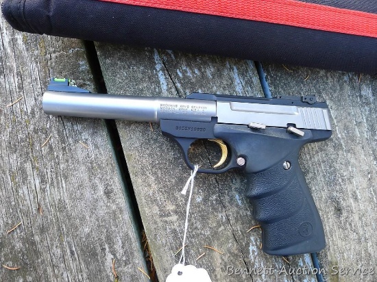 Browning Buck Mark .22 pistol with high visibility front sight and comfortable rubber grip. 5-1/2"