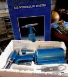 Air Hydraulic Riveter for steel rivets up to 1/4