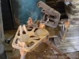 Armstrong Bridgeport 833BX pipe stand for threading and bending pipe is 45