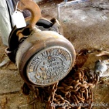 1 ton high speed hoist made by Wright Mfg. looks to be in good shape. Includes one chain about 150