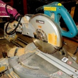 Makita compound miter saw, runs. Model LS1013, has a 10