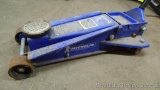 Michelin 3-1/2 ton hydraulic jack with 7,000 lb capacity. Lifts from 5-1/2