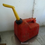 Chilton model P15, 1-1/2 gallon gas tote.