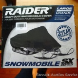Raider heavy duty snowmobile cover size L.