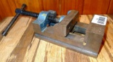Vise measures 7