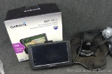 Garmin Dezl 560 LT navigator with 5