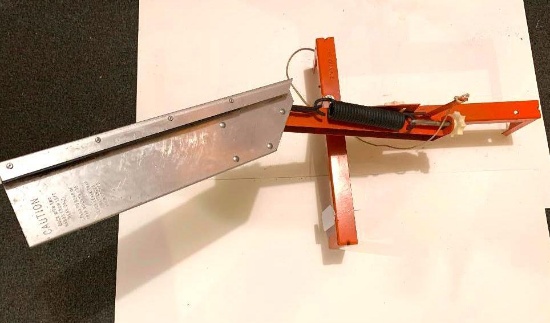 Outers Clay Target Trap; manual cocking; very good working condition