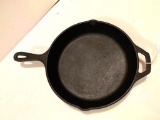 Lodge Cast Iron Skillet 8sk; very good condition