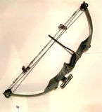 American Archery Hunter Bow; right handed; 55-70 pound; 31-32