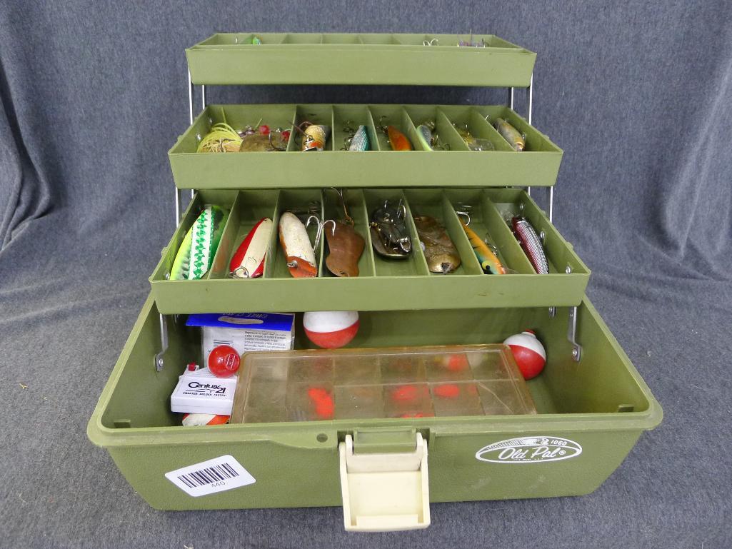 Old Pal tackle box is 7 x 13 x 7-1/2 and has 3