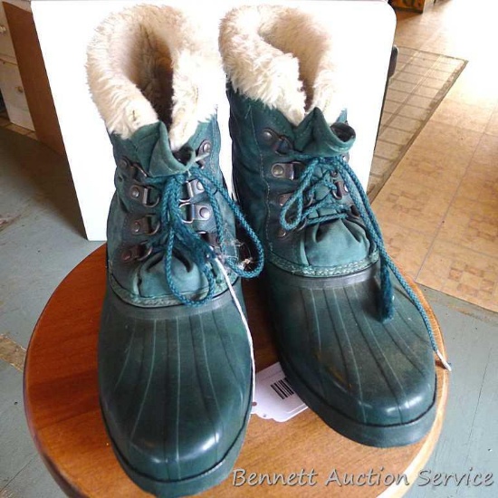 Sorel winter boots size women's 11 made in Canada.