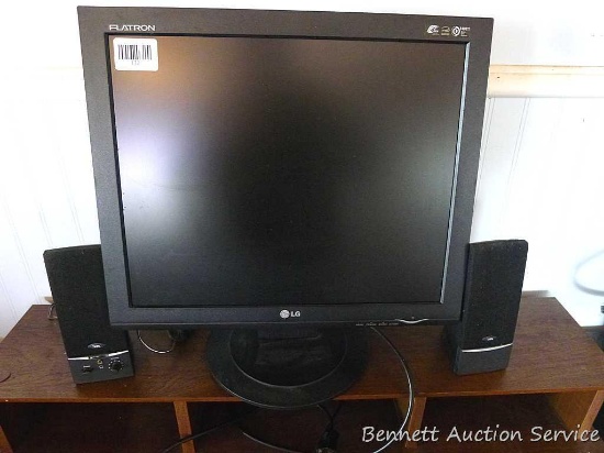 LG Flatron 19" computer monitor and speakers. Powers up.