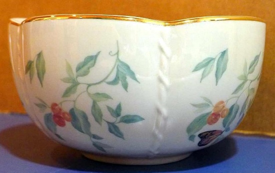 Lenox Morningside Cottage bowl is in very good condition with no chips or cracks noted, 6-1/2"