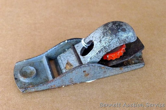 Cute little 5-1/2" apron plane.