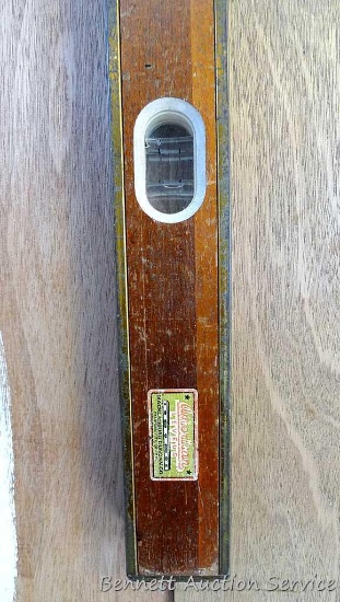 4' American level is No. LJ860911 48 is in good shape with brass edges. Windows and vials are good.