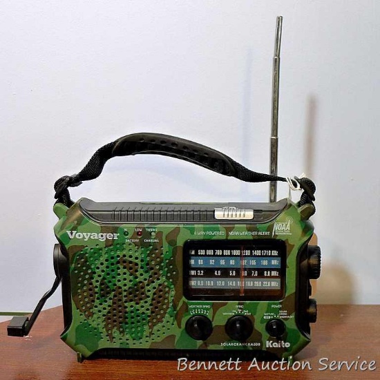Voyager 4 way powered NOAA Weather Alert weather radio, model SOLARCRANK KA500; measures 8" x 6" x