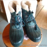 Sorel winter boots size women's 11 made in Canada.