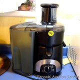 General Electric juicer; measures 12' X 7