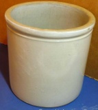 Nice stoneware crock is in very good condition, 8
