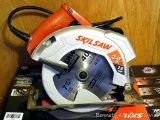 Skil 2 hp circular saw with Laser CutLIne and original box. Works. Nice saw in good condition.