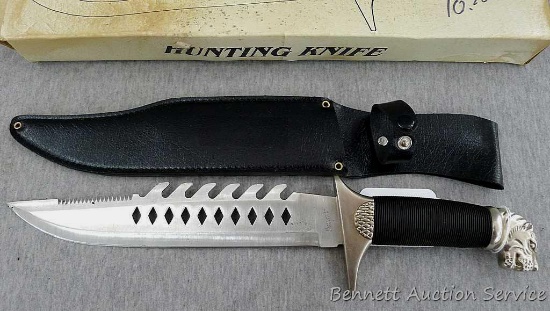 15-1/4" hunting knife comes with sheath and original box.