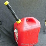 Handy 5 gallon(20L) gas tote.