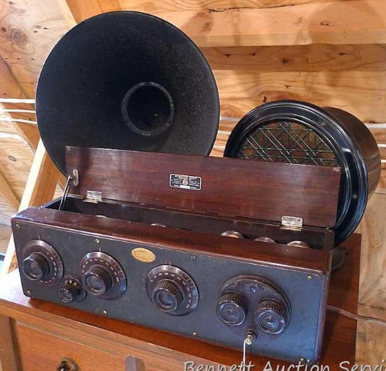 Antique Atwater Kent battery operated radio, Atwood Kent radio speaker and an Atwater Kent radio