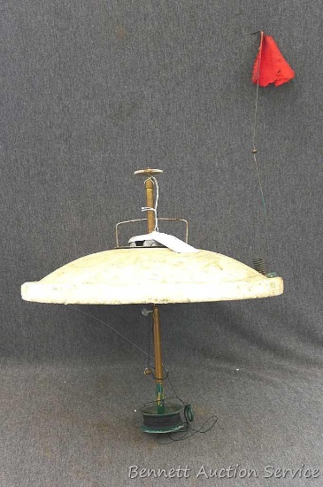 Vintage Kingfisher ice fishing tip up made by Ferries Metal Products of Beave Dam Wis. Styrofoam