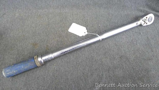 Snap-On 1/2" drive torque wrench model QJR-3200A.