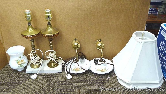 Neat older table lamps and a pair of wall mounting lamps. Taller lamps about 15" overall, white