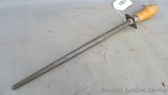Hoffman 17" knife sharpening steel. Looks to be in good condition.