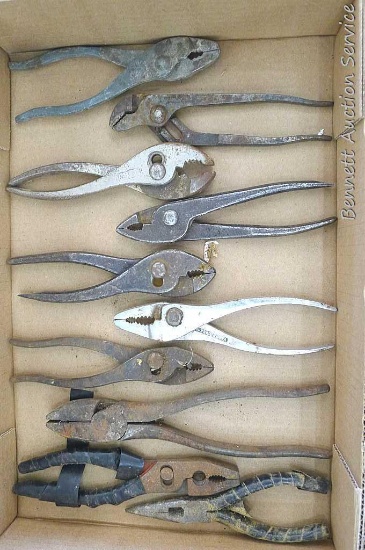 Various pliers inc. slip joint, tongue and groove, lineman, needle nose, and other.