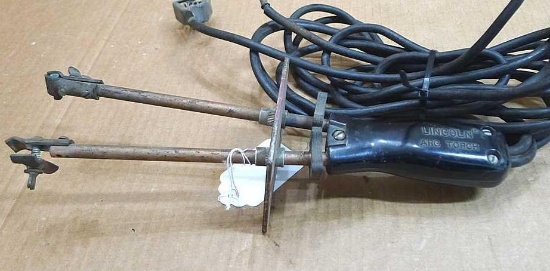 Lincoln Arc torch is about 13" long.