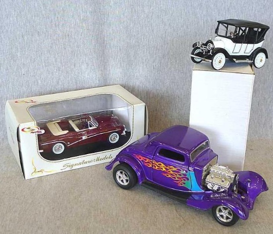 Ertl hotrod with doors that open, 1915 Chevy 5-passenger Baby Grand car with box. Signature Models