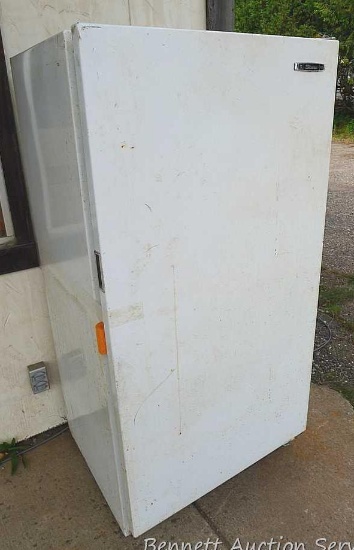 Gambles Coronado 155 refrigerator is Model RE4-7920C. Measures about 32" x 62' x 26" deep. Cools.