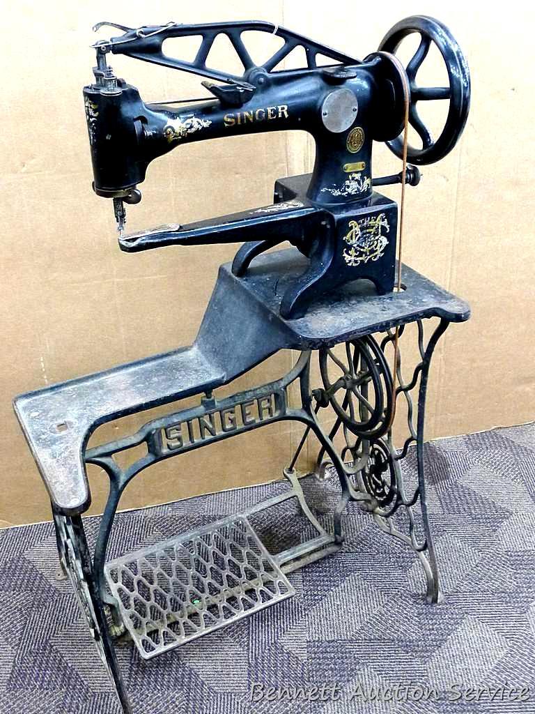 Singer 29-4 industrial leather treadle sewing | Proxibid